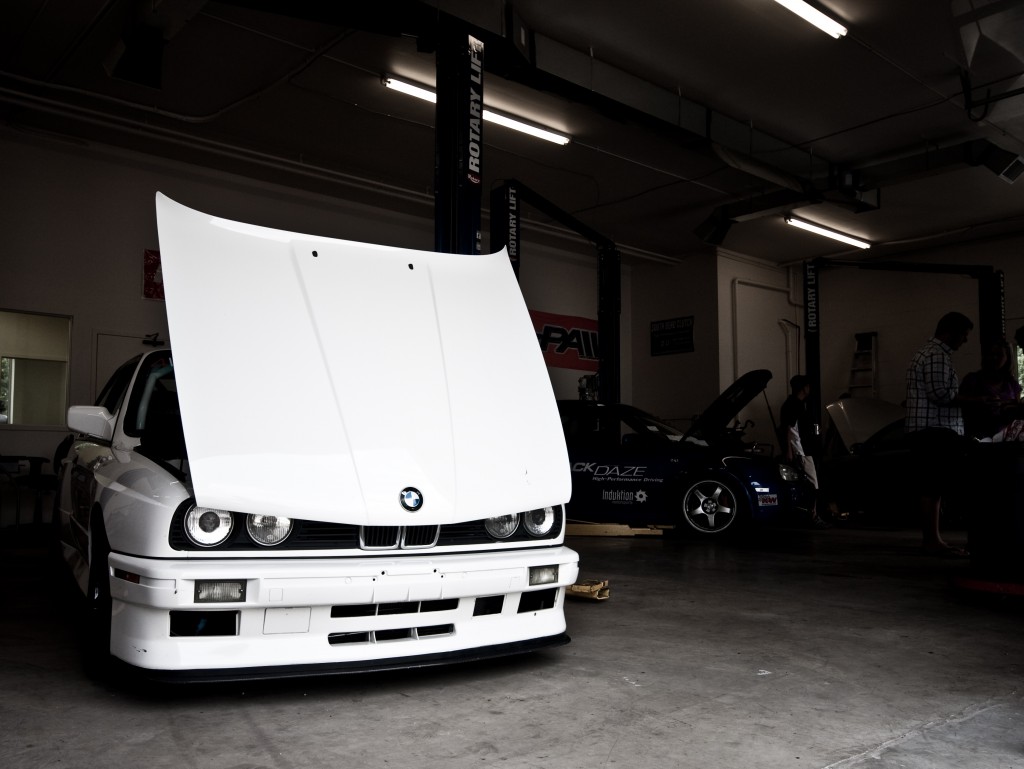 e30_m3_hood_up_jens Induktion Motorsports